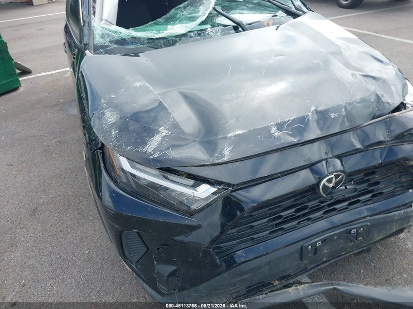 VIN 2T3W1RFV4NW210800 2022 TOYOTA RAV4 XLE