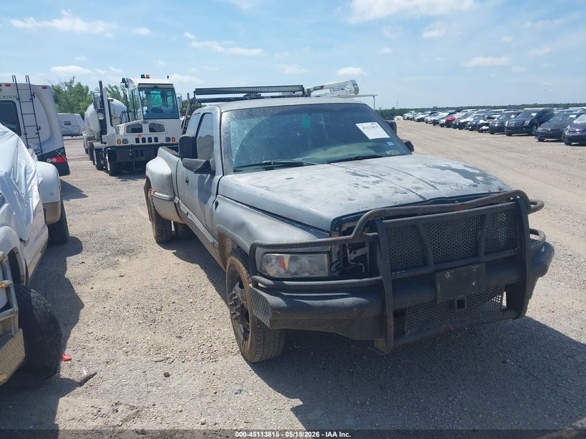 2002 DODGE RAM 3500 ST