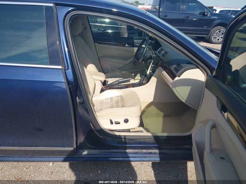 2013 VOLKSWAGEN PASSAT auction photo 5