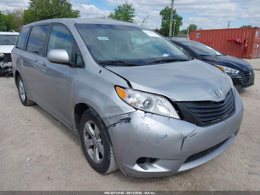 2012 Toyota Sienna 2.7 Base 7 Passenger Le 8 Passenger silver Lot 111045114145 Vin 5TDKA3DC2CS014415