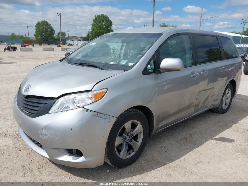 2012 Toyota Sienna 2.7 Base 7 Passenger Le 8 Passenger silver Lot 111045114145 Vin 5TDKA3DC2CS014415