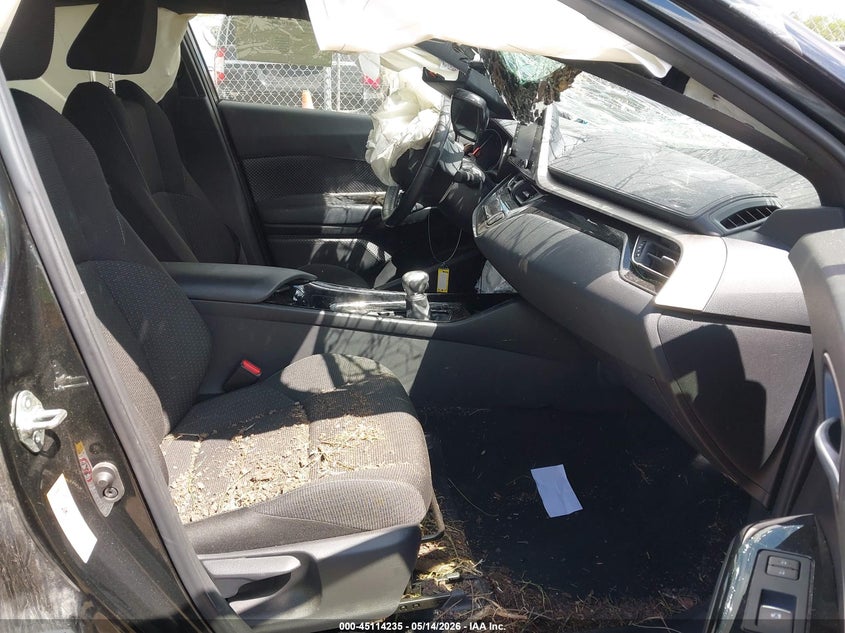 2019 TOYOTA C-HR auction photo 5