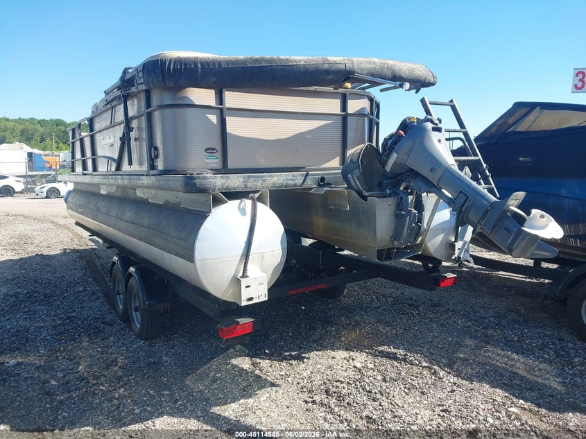 2019 GODFREY PONTOON auction photo 3