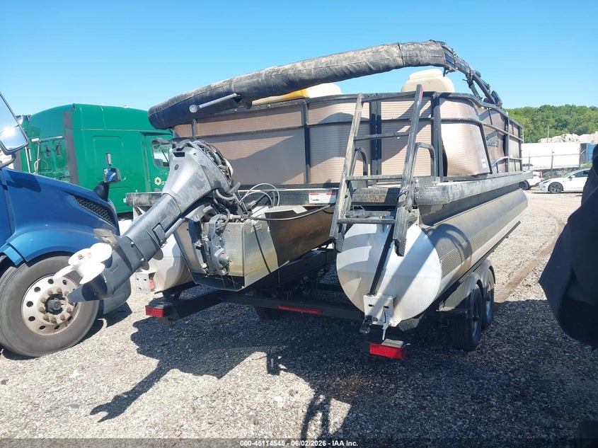 2019 GODFREY PONTOON auction photo 4