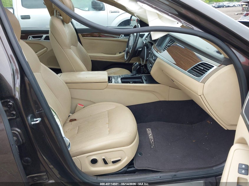 2016 HYUNDAI GENESIS auction photo 5