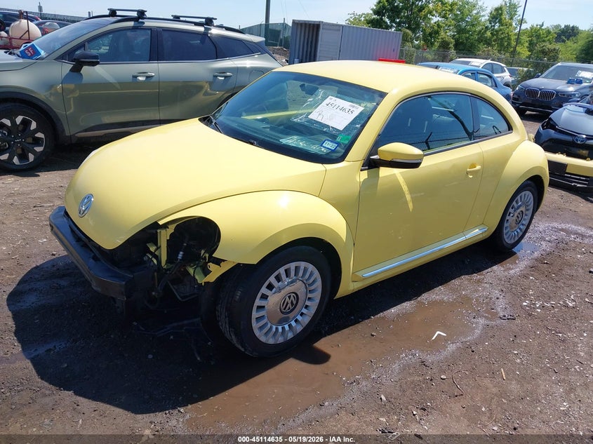 2013 Volkswagen Beetle 2.5l 3VWJX7AT8DM681185 photo 1