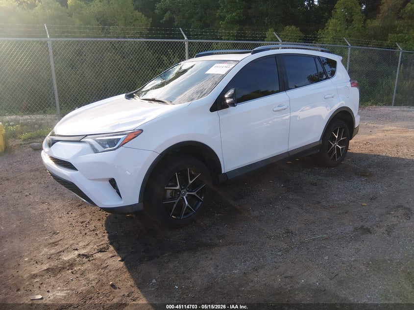 2018 Toyota Rav4 Se 2T3NFREV0JW520676 photo 1