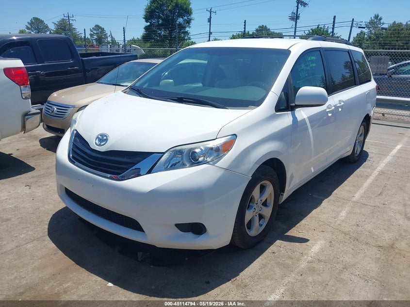 2011 Toyota Sienna Le V6 5TDKK3DC4BS033401 photo 1