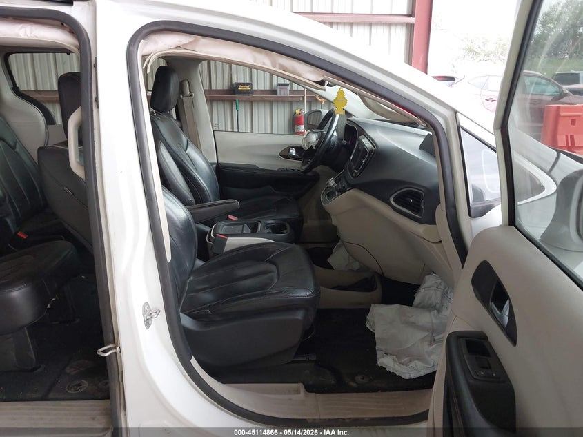 2018 CHRYSLER PACIFICA auction photo 5