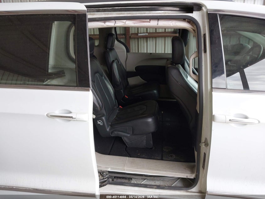2018 CHRYSLER PACIFICA auction photo 8