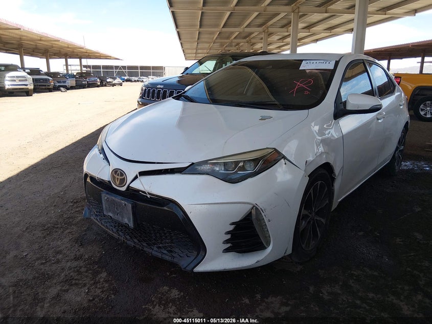 2018 Toyota Corolla Se 5YFBURHE1JP757630 photo 1