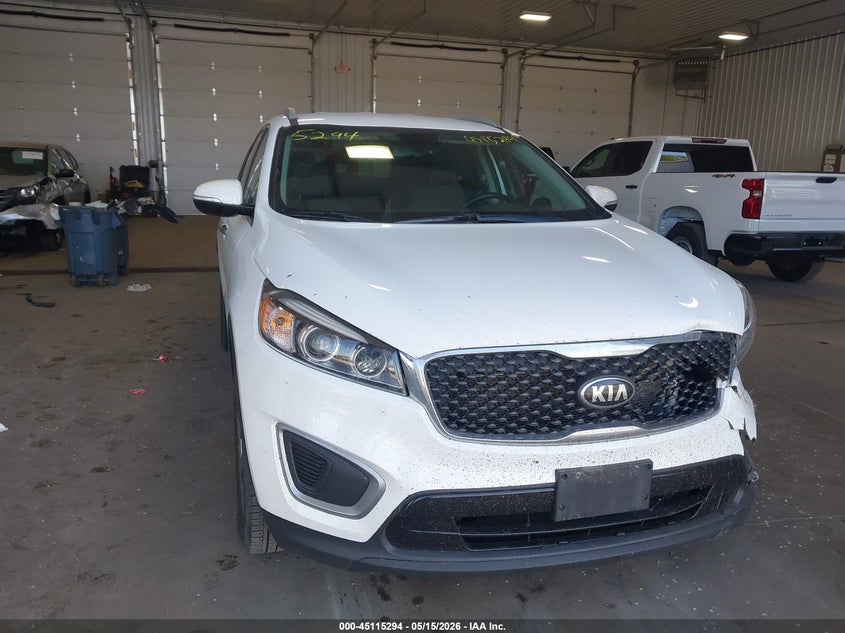 2016 KIA SORENTO auction photo 6