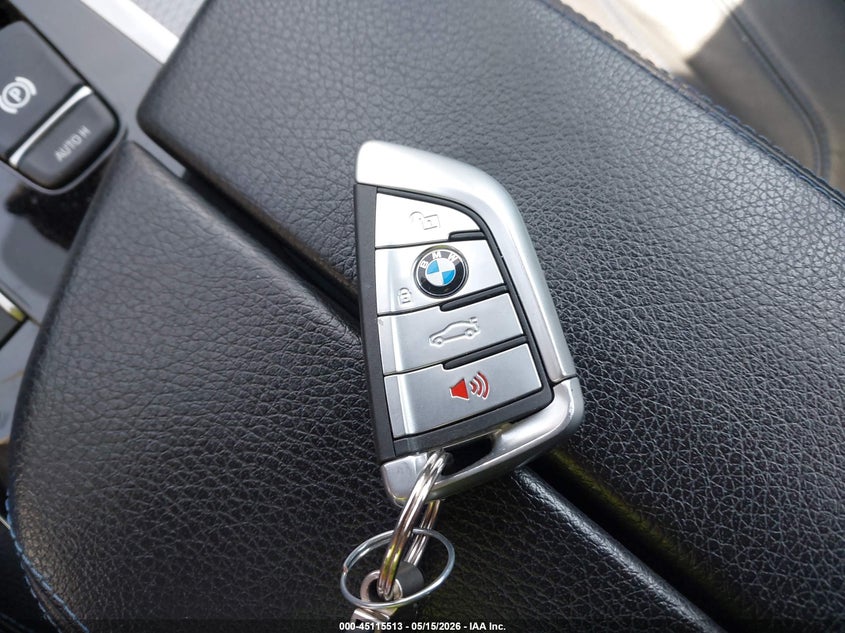 VIN: WBAJE7C50KWW20284 2019 BMW 540I XDRIVE