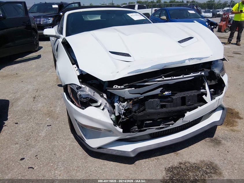2019 FORD MUSTANG auction photo 6