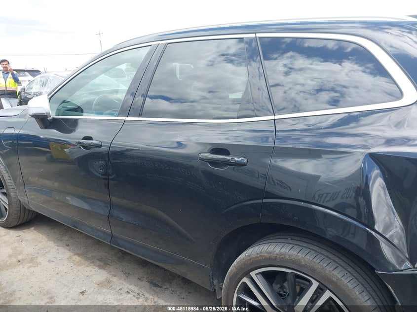 2019 Volvo Xc60 Hybrid T8 R-Design VIN: LYVBR0DM0KB237301 Lot: 45115984
