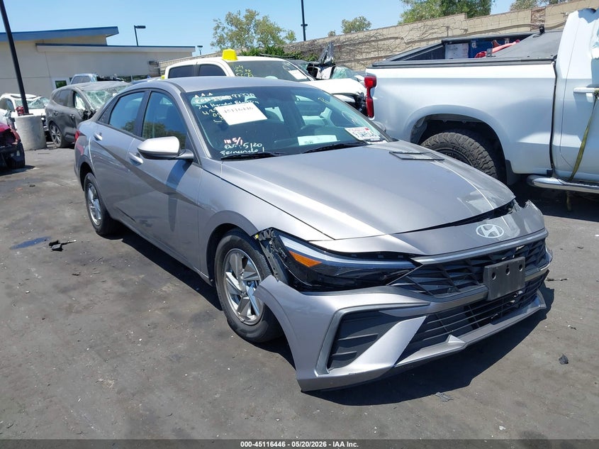2024 HYUNDAI ELANTRA SE
