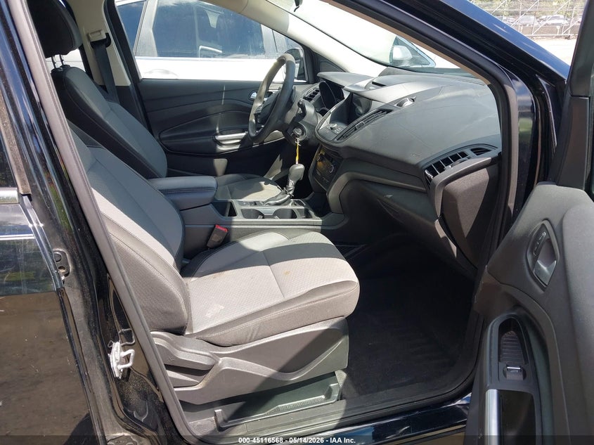 VIN 1FMCU0GD2HUC74116 2017 FORD ESCAPE SE