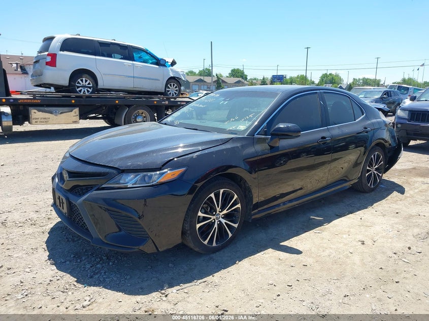2018 Toyota Camry Se 4T1B11HK4JU134825 photo 1