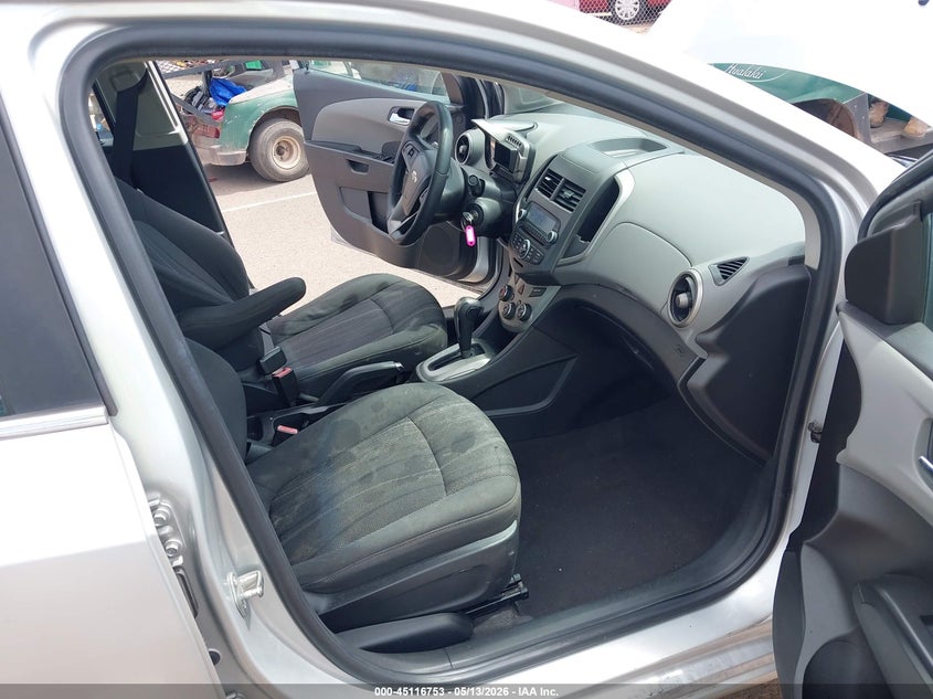 2012 CHEVROLET SONIC auction photo 5