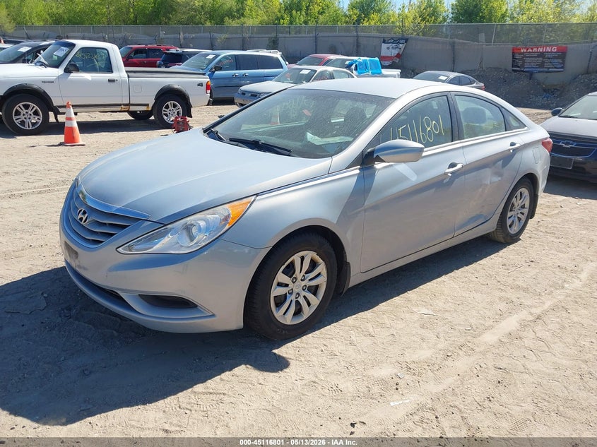 2013 HYUNDAI SONATA auction photo 2