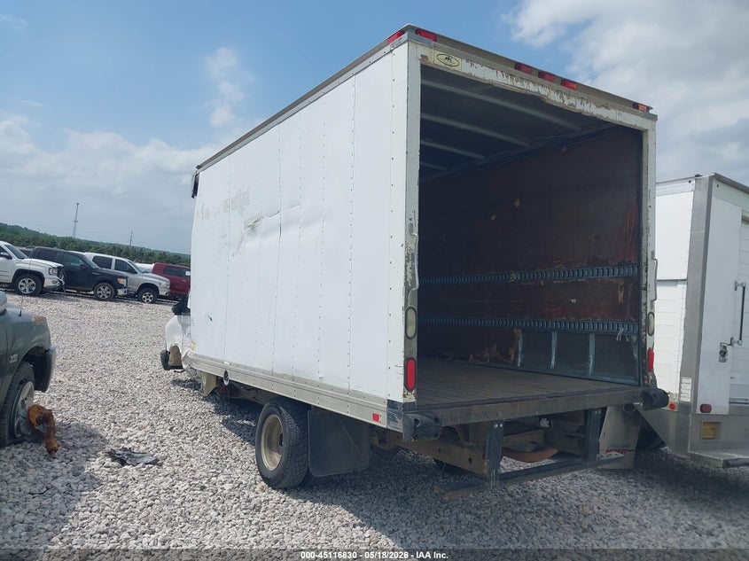 2011 CHEVROLET EXPRESS CUTAWAY auction photo 3