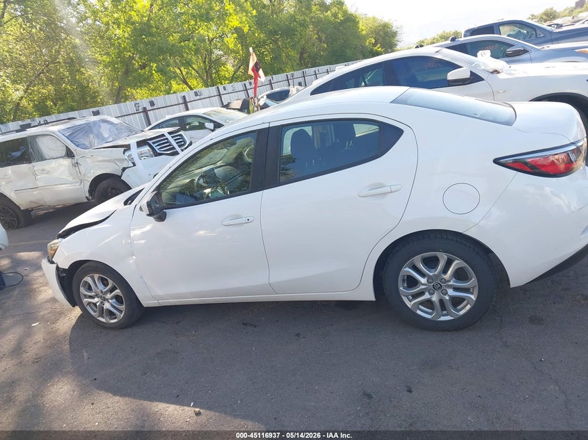 VIN 3MYDLBYV4JY312139 2018 TOYOTA YARIS IA