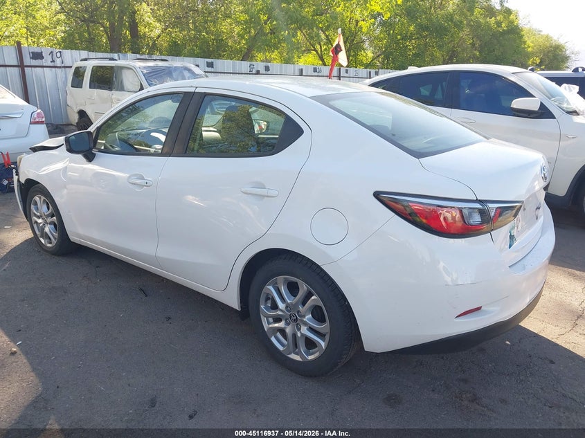 VIN 3MYDLBYV4JY312139 2018 TOYOTA YARIS IA