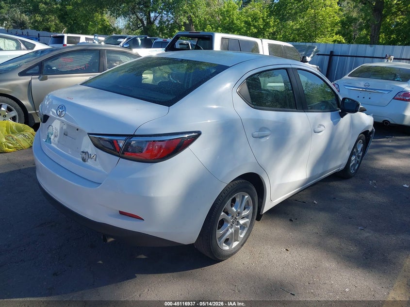 VIN 3MYDLBYV4JY312139 2018 TOYOTA YARIS IA