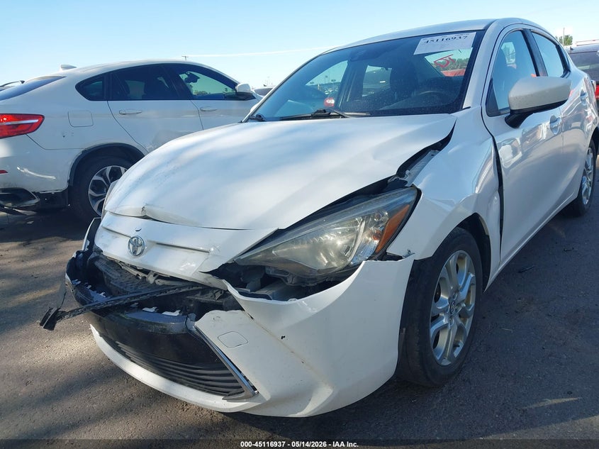 VIN 3MYDLBYV4JY312139 2018 TOYOTA YARIS IA