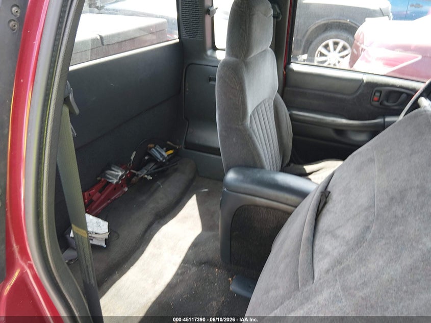 1998 CHEVROLET S-10 auction photo 8