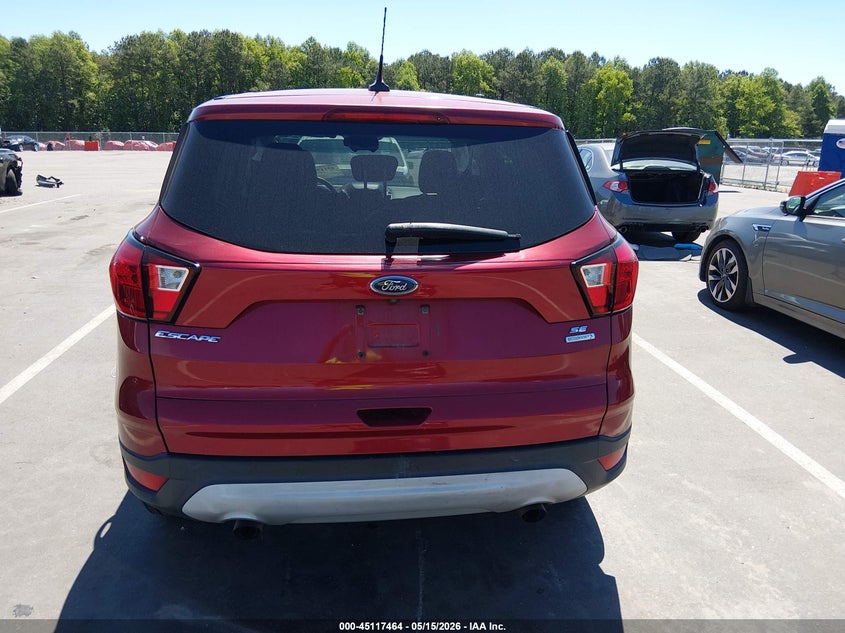 VIN 1FMCU0GD1KUB95575 2019 FORD ESCAPE SE