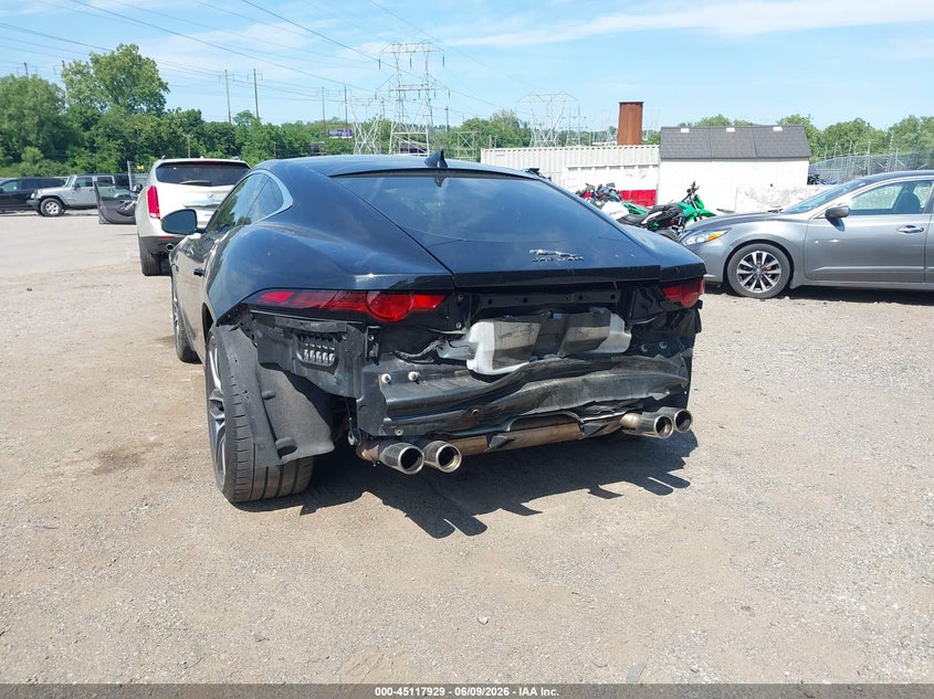 VIN: SAJD51EEXKCK62009 2019 JAGUAR F-TYPE R