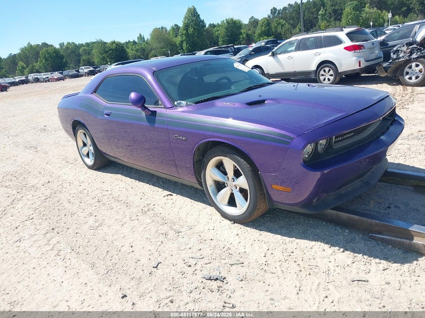 Vin: 2c3cdybt8eh106002, lot: 45615593, dodge challenger r/t classic 2014 img_1