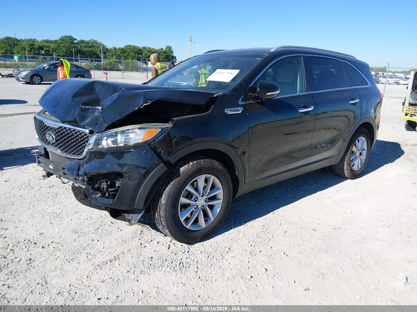 2017 KIA SORENTO auction photo 2