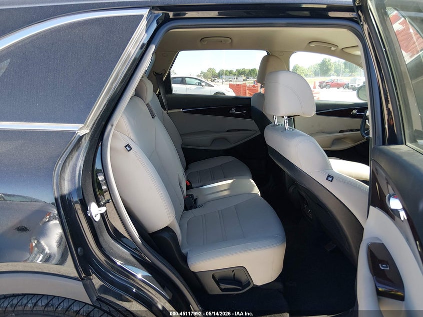 2017 KIA SORENTO auction photo 8