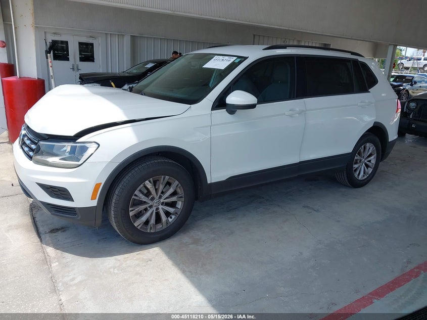 2018 VOLKSWAGEN TIGUAN auction photo 2