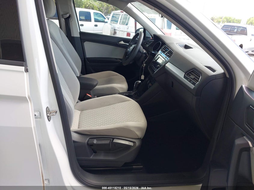 2018 VOLKSWAGEN TIGUAN auction photo 5