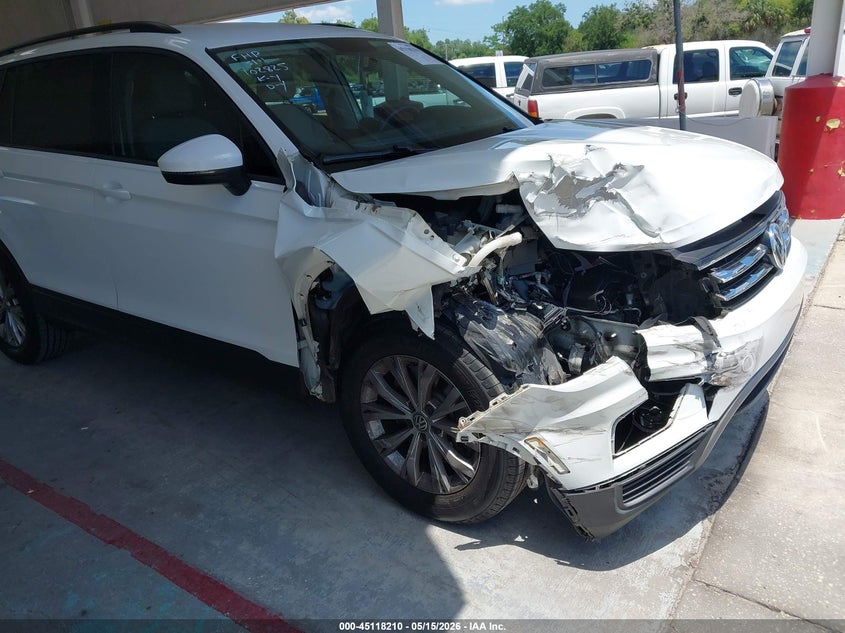 2018 VOLKSWAGEN TIGUAN auction photo 6