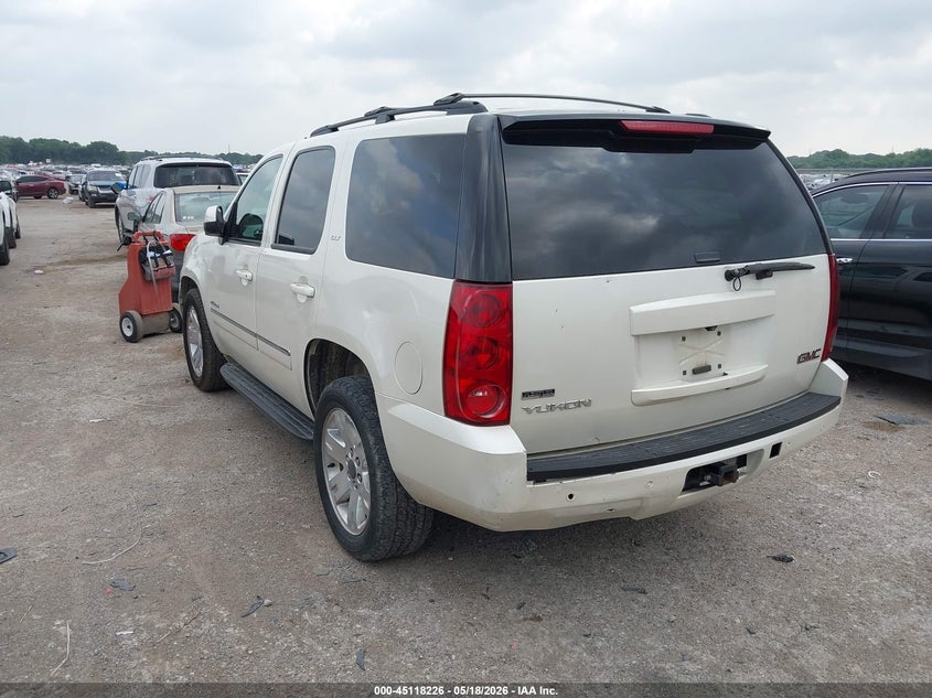 2011 GMC YUKON auction photo 3