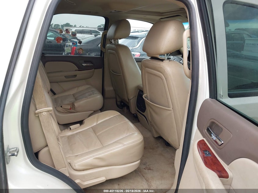 2011 GMC YUKON auction photo 8
