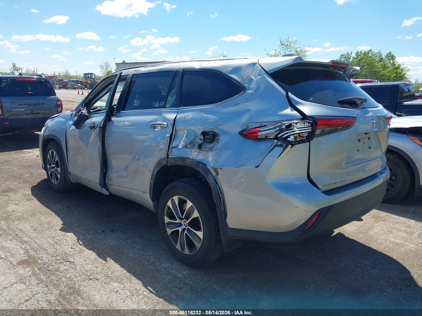 VIN 5TDKDRBH7PS026882 2023 TOYOTA HIGHLANDER XLE