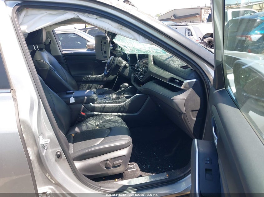 VIN 5TDKDRBH7PS026882 2023 TOYOTA HIGHLANDER XLE
