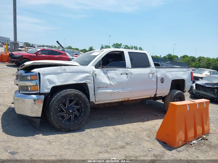 2016 CHEVROLET SILVERADO 2500HD LT — Фото 15