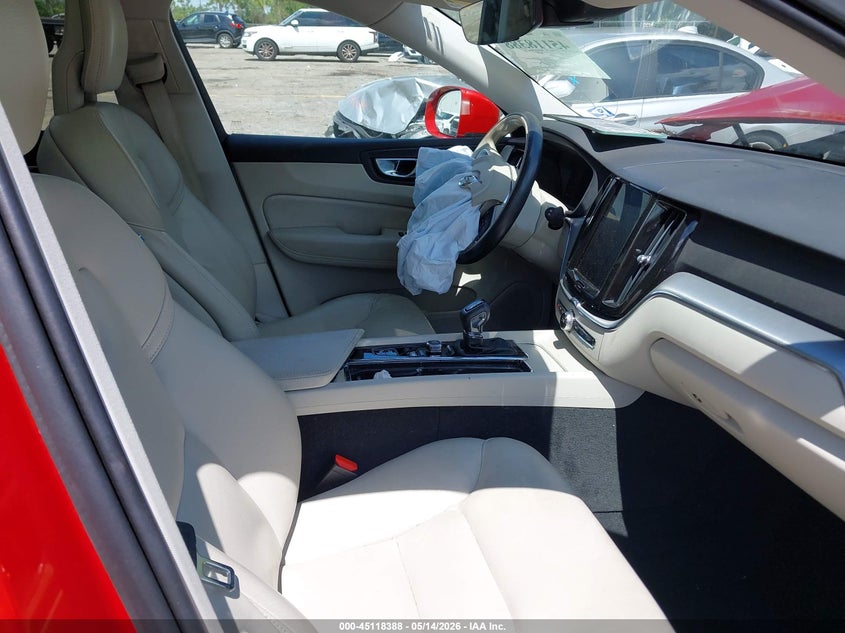 2018 VOLVO XC60 auction photo 5