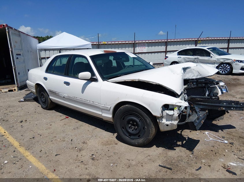2003 Ford Crown Victoria