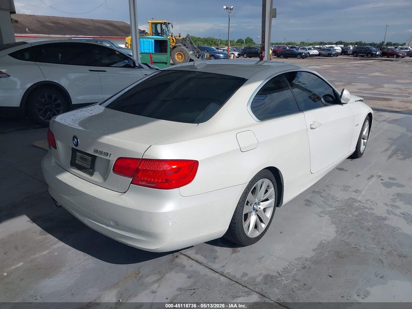 Vin: wbake3c5xde772062, lot: 45616352, bmw 328i 20134