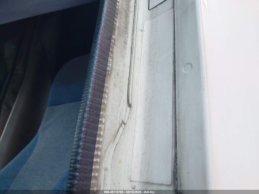 2005 FREIGHTLINER CONVENTIONAL auction photo 8