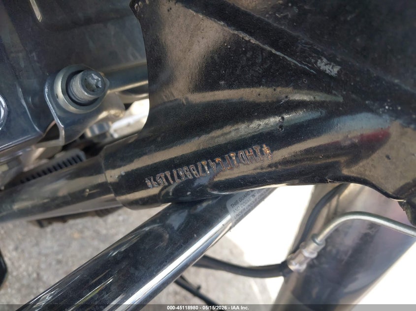 2011 Harley-Davidson Flhtcu VIN: 1HD1FC417BB671159 Lot: 45118980