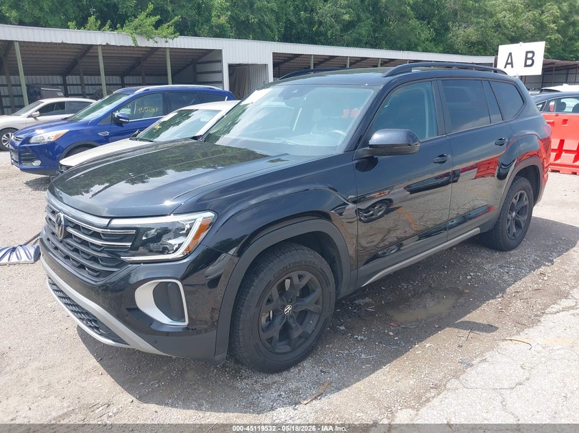 2024 VOLKSWAGEN ATLAS auction photo 2