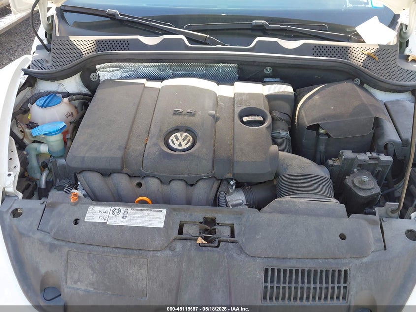 2012 Volkswagen Beetle 2.5L VIN: 3VWJP7AT0CM611596 Lot: 45119687